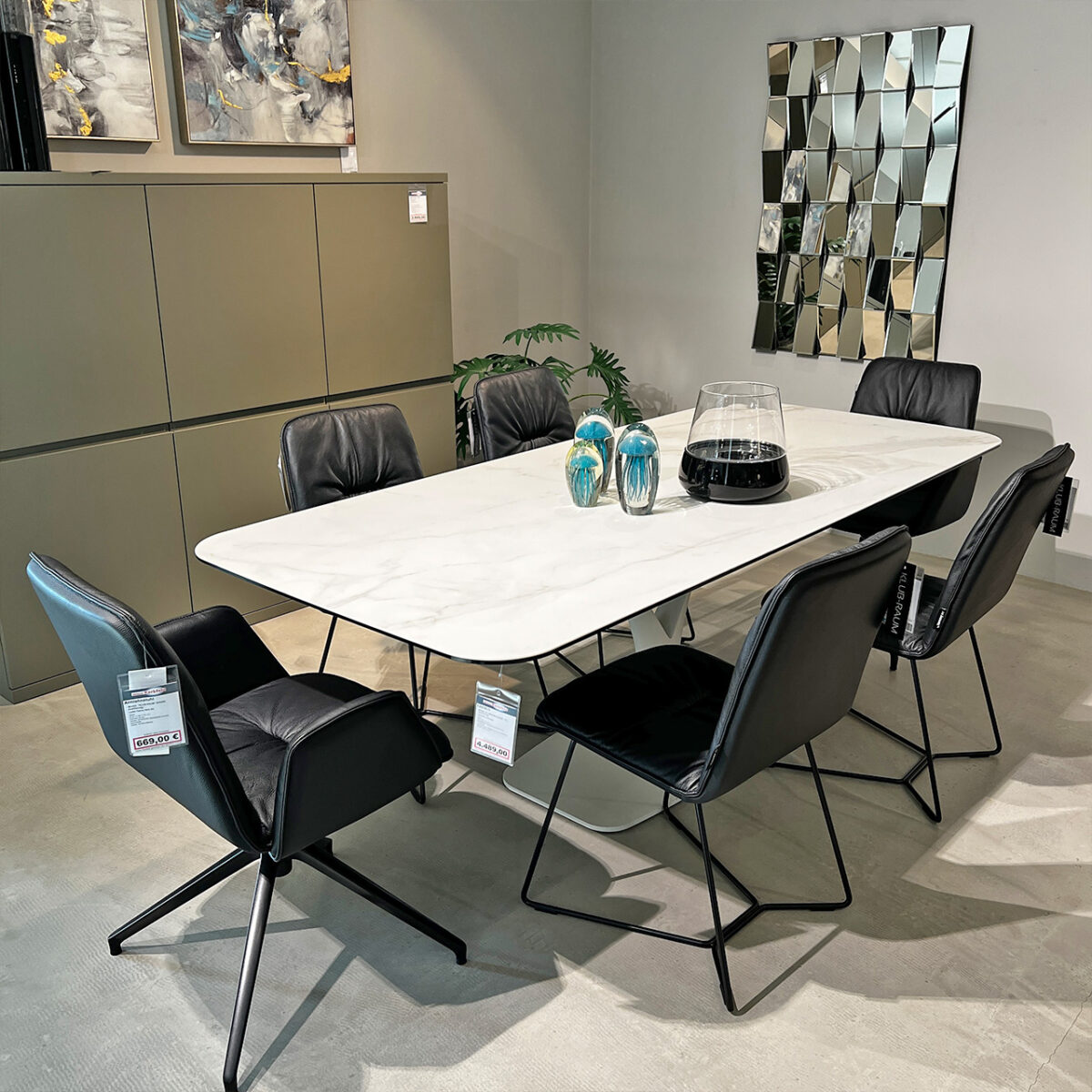 Esstisch KLUBRAUM-DESIGN Fly – sofort verfügbar!