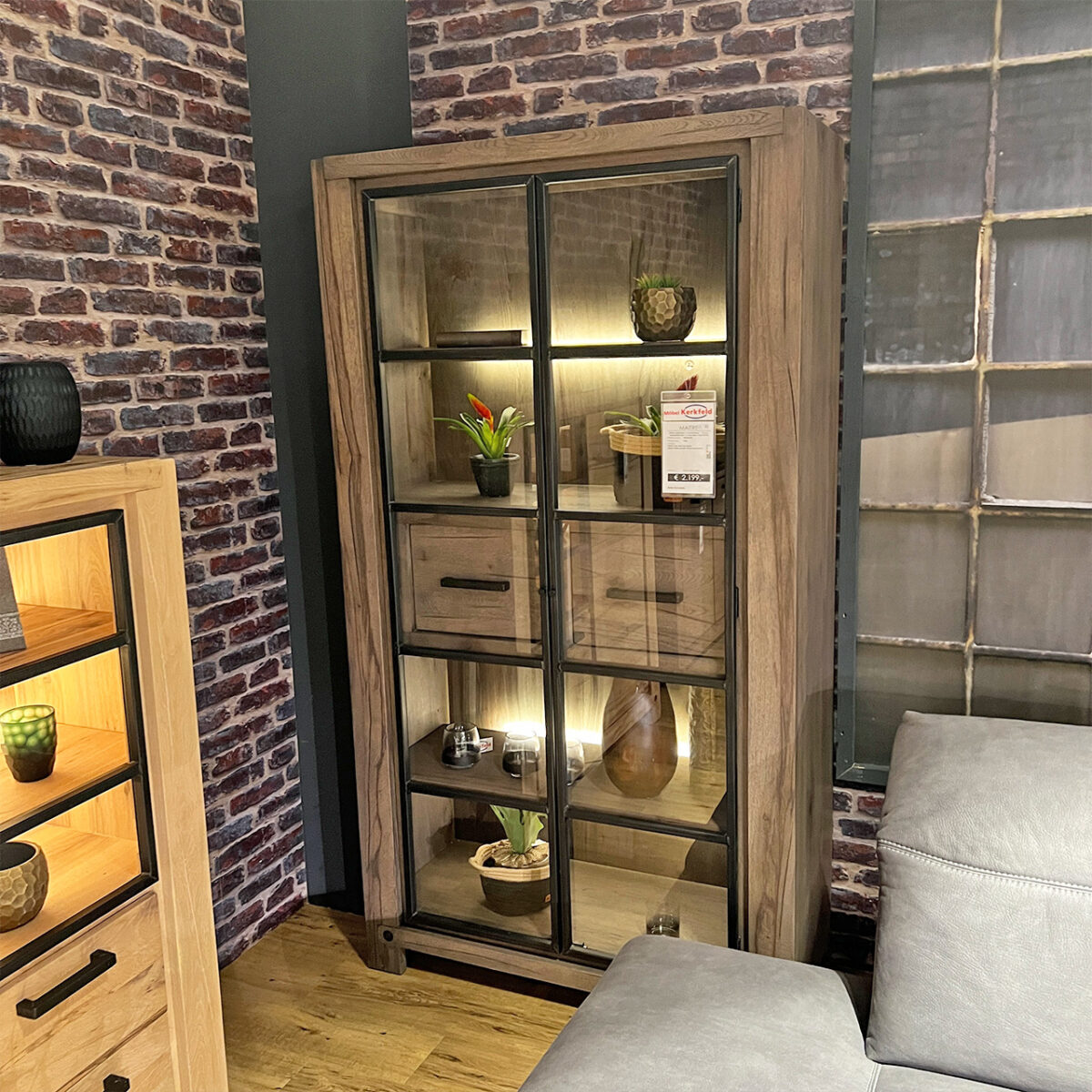 Henders & Hazel Vitrine MAITRE – sofort verfügbar!