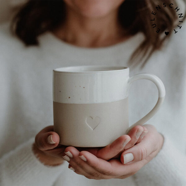 EULENSCHNITT Große Tasse „Herz“