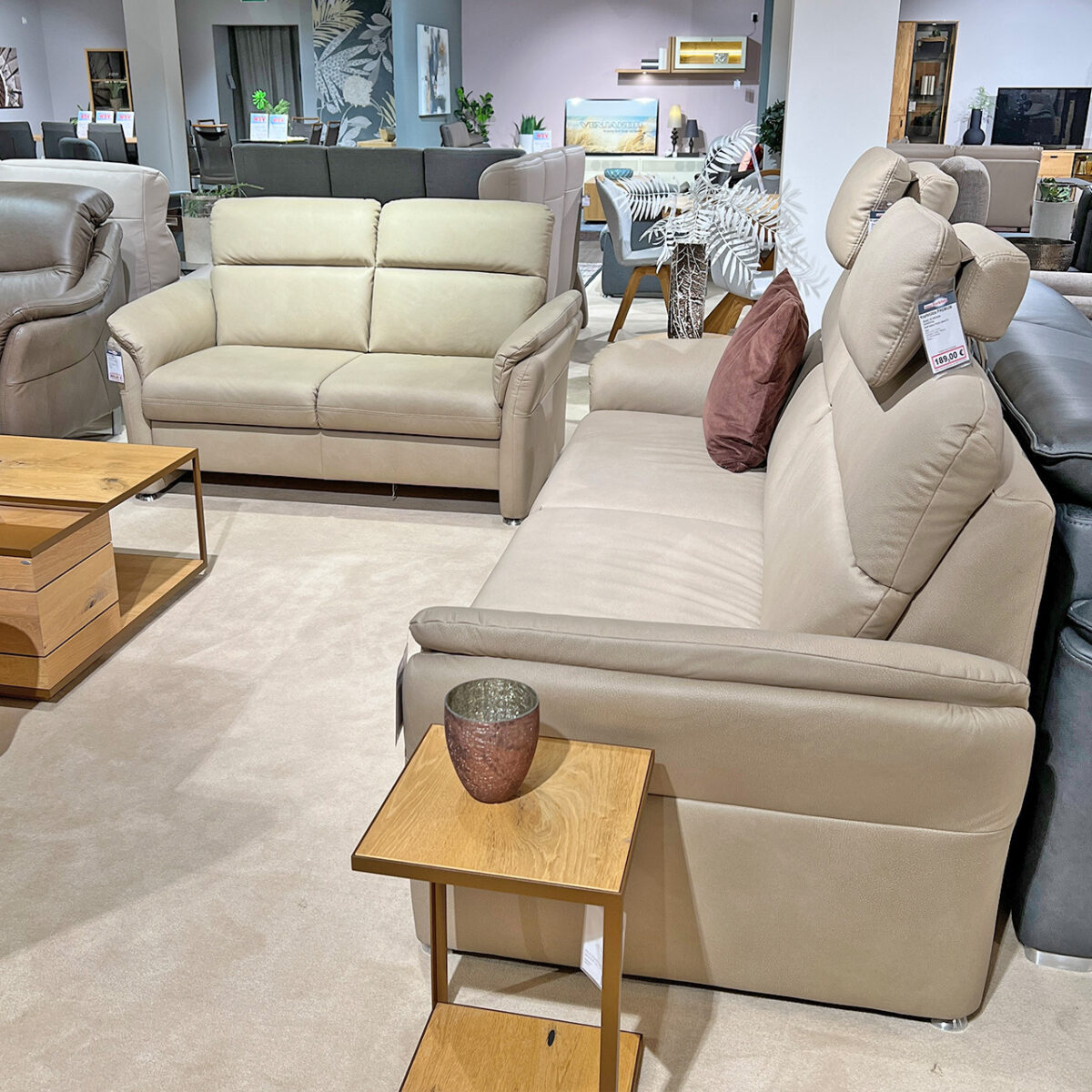 Zehdenick Sofas & Hocker ZE-EM15059 – sofort verfügbar!