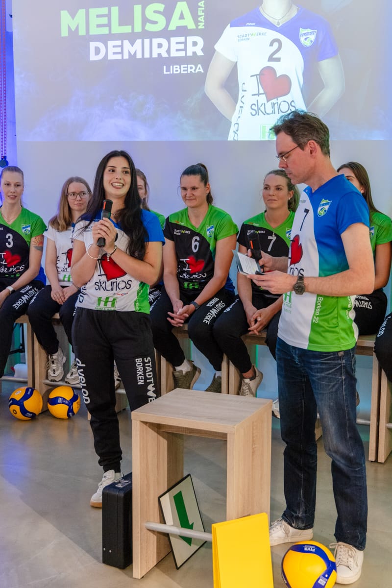 Saisoneröffnung 2025/26 bei Möbel Kerkfeld – Ein Abend voller Emotionen und Vorfreude 23 skurios Volleys Borken Saisoneröffnung 2025/26 bei Möbel Kerkfeld in Borken