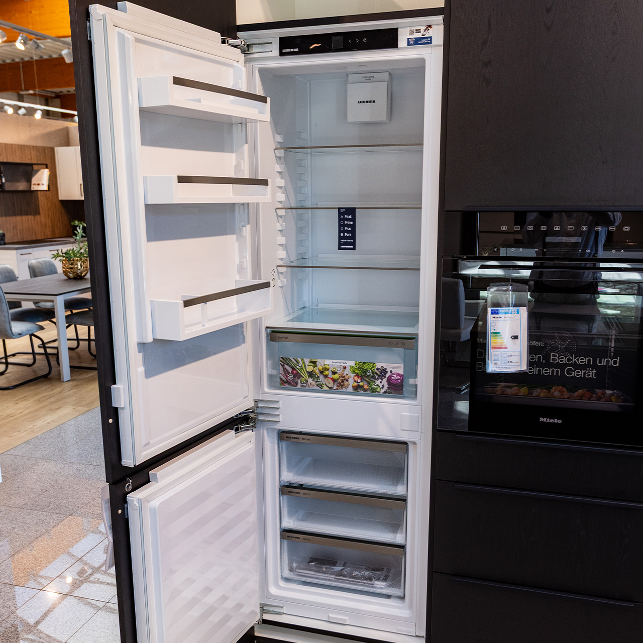 nobilia Küche Structura 403 - sofort verfügbar! 6 nobilia Küche Structura 403 - sofort verfügbar! Kühlschrank nobilia Küche Structura 403