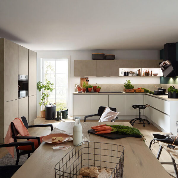 Nolte Küche PERFECT PLUS Weiss softmatt – LUCCA Zement Achatgrau