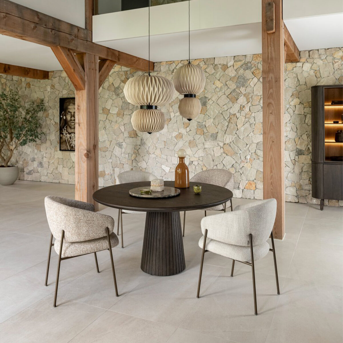Henders & Hazel Tisch Ravello