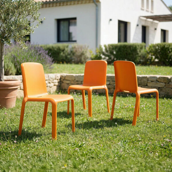 Möbel Kerkfeld in Borken - Möbel und Küchen auf 15.000 m² 27 Schalenstuhl Snow Stapelstuhl